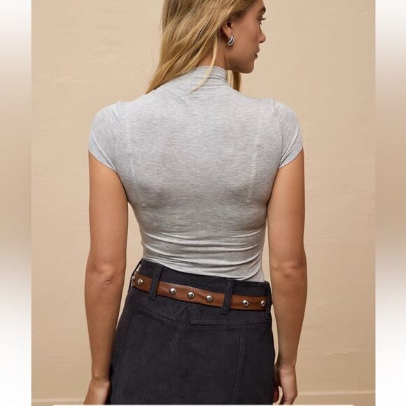 AE M-L Heather Gray Cropped Soft & Sexy Mock Neck Short Sleeve T-Shirt - Picture 2 of 10